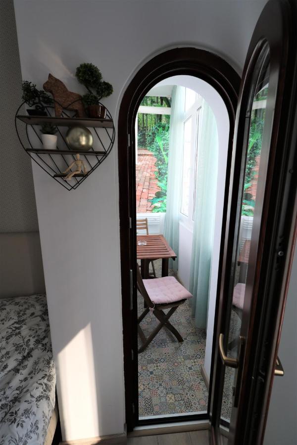Lovely City Center Apartment - Free Minibar Bukarest Exterior foto