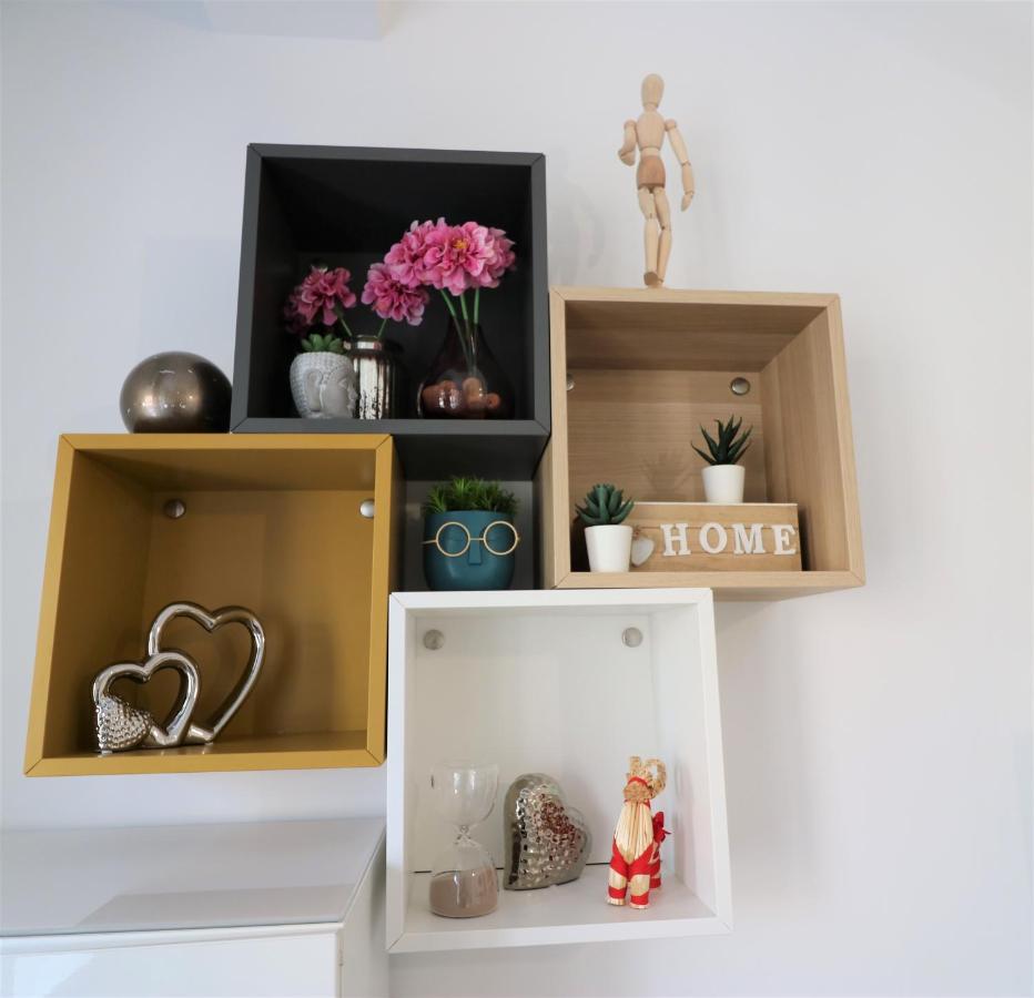 Lovely City Center Apartment - Free Minibar Bukarest Exterior foto